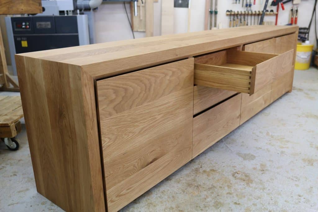 Buffet bas design en chêne
